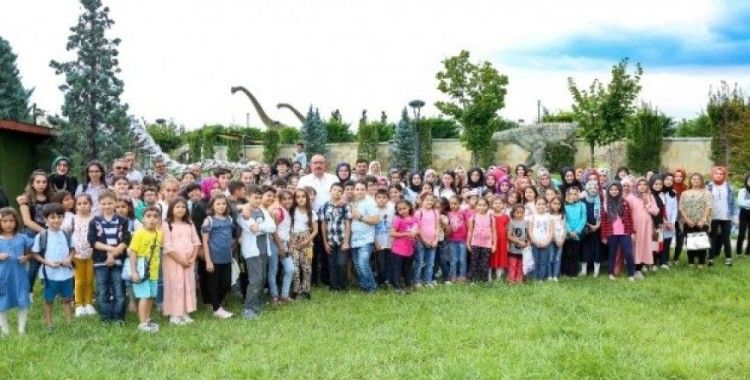 Meram Yaz Kursu öğrencileri Bilim Merkezi Ve 80 binde Devr-i Alem Parkını gezdiler