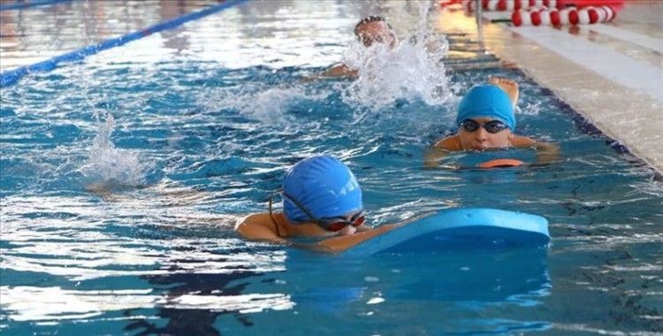 'Özel çocuklar' yüzerek engelleri aşıyor