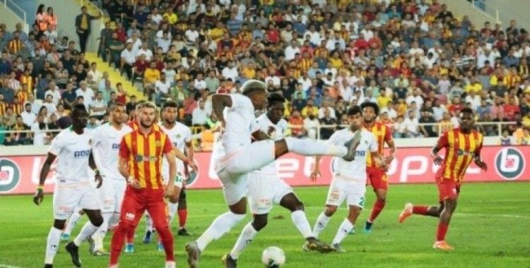 BTC Türk Yeni Malatyaspor: 0 - Alanyaspor: 3  (ilk yarı)
