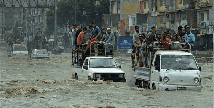 Pakistan’da sel felaketi: 9 ölü