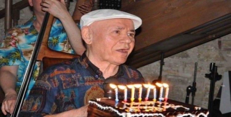 Kuşadalı ünlü caz müzisyeni Muvaffak Falay 89 yaşında