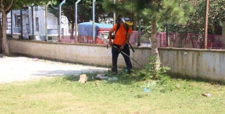 Akçakoca Belediyesinden okul çevrelerine temizlik