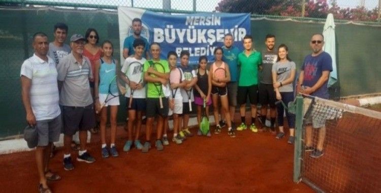 Mersin Büyükşehir Belediyesi Tenis Kulübünde antrenmanlar başladı