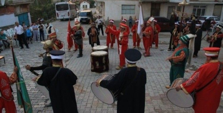 Kütahya Evliya Çelebi Mehteran Takımı’ndan Günlüce’de halk konseri
