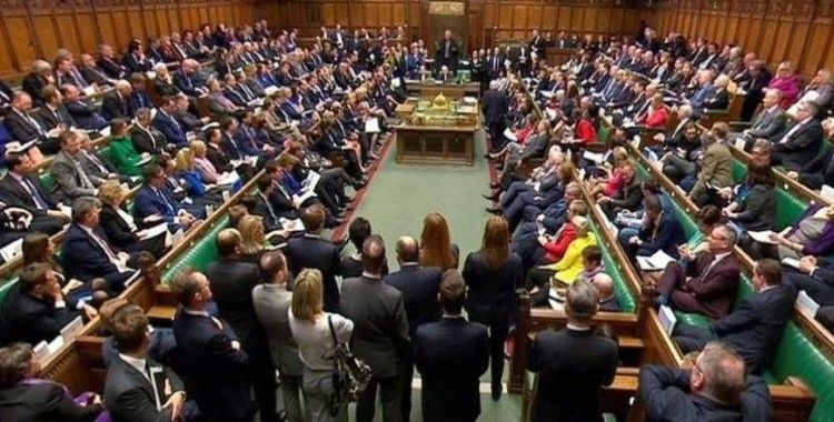 İngiliz Parlamentosunda ‘ırkçı söylem’ krizi