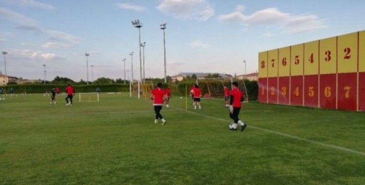 Kayserispor hazırlık maçı çalışmalarını sürdürüyor