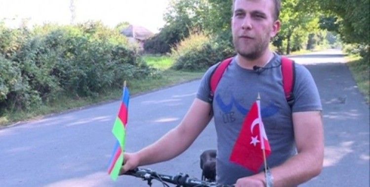 (Özel) Azerbaycanlı genç, Cumhurbaşkanı Erdoğan’la görüşmek için bisikletle yola çıktı