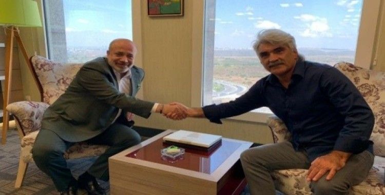 Adana Demirspor’a 2 sezonda 4’üncü teknik direktör