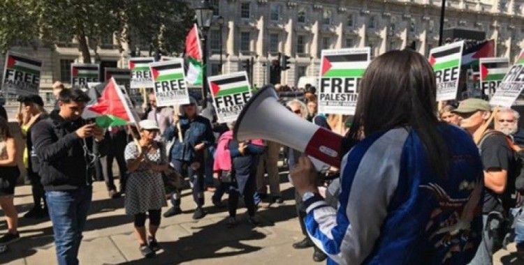 Netanyahu’nun Londra ziyareti protesto edildi