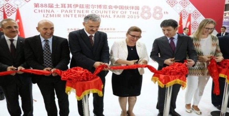 Bakan Pekcan İEF’te Çin standının açılışını yaptı