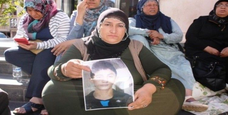 Çocukları dağa kaçırılan ailelerin HDP önündeki eylemi 6’ncı gününde