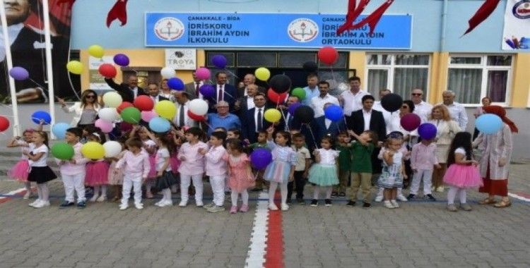 Başkan Erdoğan, öğrencilerin heyecanını paylaştı
