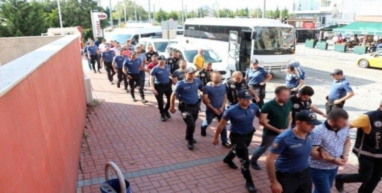 Kocaeli’de FETÖ’nün sivil yapılanmasına düzenlenen operasyonda 8 tutuklama
