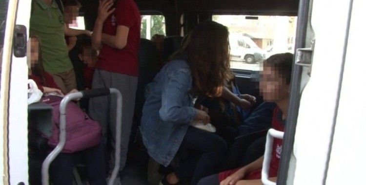 Beyoğlu’nda okul servis denetimlerinde şok görüntü