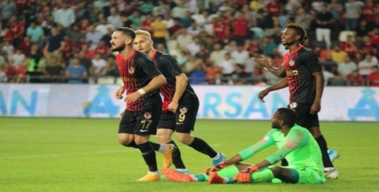 Gazişehir Gaziantep ile Beşiktaş 6. randevuda
