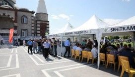 Cuma namazı sonrası aşure ikramı edildi