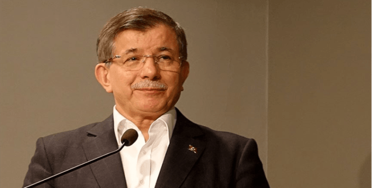 Eski başbakan Ahmet Davutoğlu AK Parti'den istifa etti
