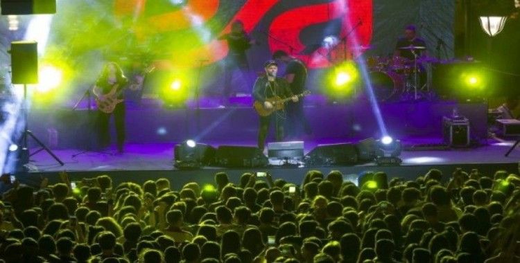 Emre Aydın’dan “İzmir’e dönüş” konseri