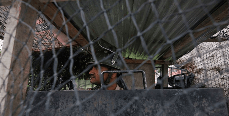Cammu Keşmir'de Hindistan yönetimi yanlısı siyasetçi tutuklandı
