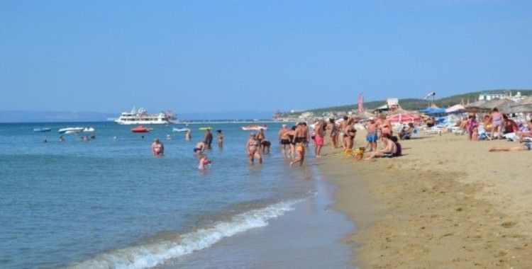 Sarımsaklı plajları Sırp turistlere kaldı
