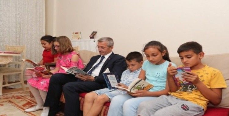 Tahmazoğlu’ndan ‘Ben okuyorum, Gaziantep okuyor’ projesine destek