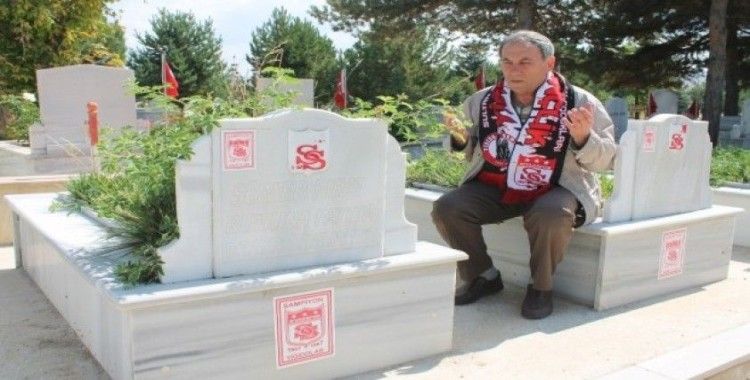52 yıl önce maçta ölen Sivasspor taraftarlarını tek başına andı