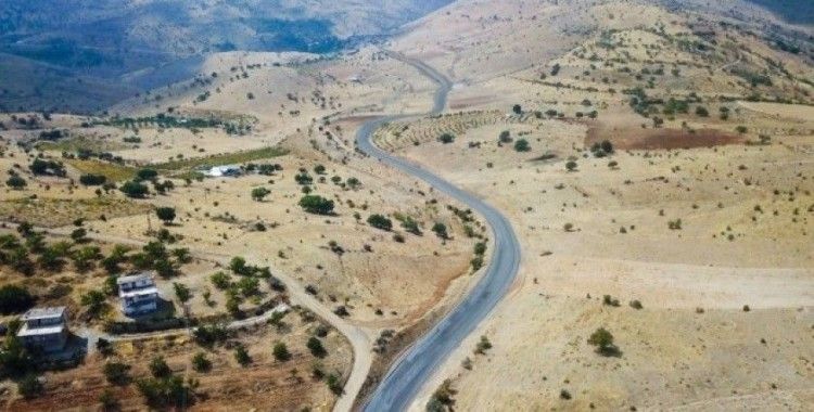 İkizce-Seyituşağı-Atalar-Kadiruşağı grup yolu asfaltlanıyor