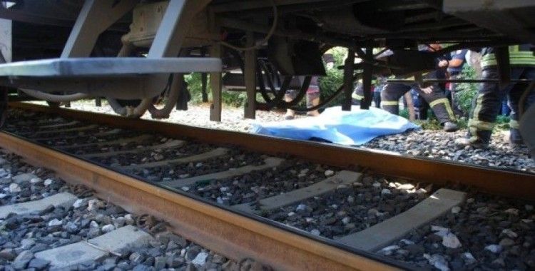 Trenin altında kalan şahıs öldü