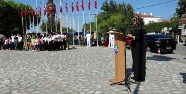 İzmir’de skandal: Başörtülü sunucu öğretmene akıl almaz tepki