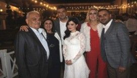 Melike İpek Yalova, yapımcı Altuğ Gültan ile evlendi