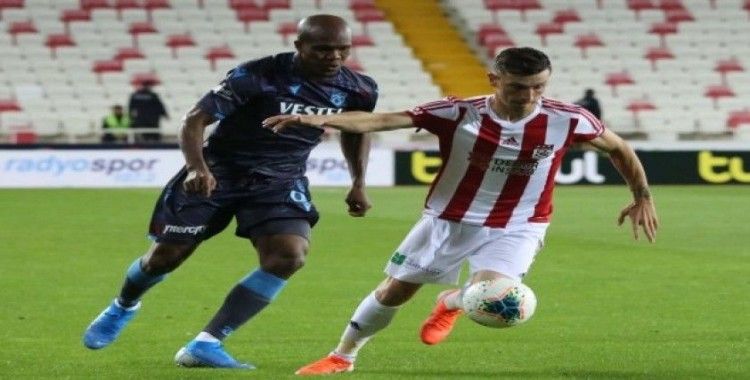 Süper Lig: Demir Grup Sivasspor:1 - Trabzonspor:1  (İlk yarı)