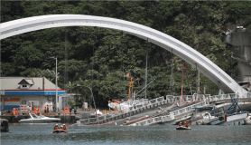 Tayvan’da köprü çöktü: En az 10 yaralı