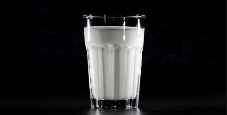 'Çocuklukta süt tüketimi metabolik sendromdan koruyor'