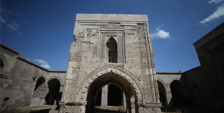 Sultanhanı Kervansarayı kültür sanat merkezi olacak