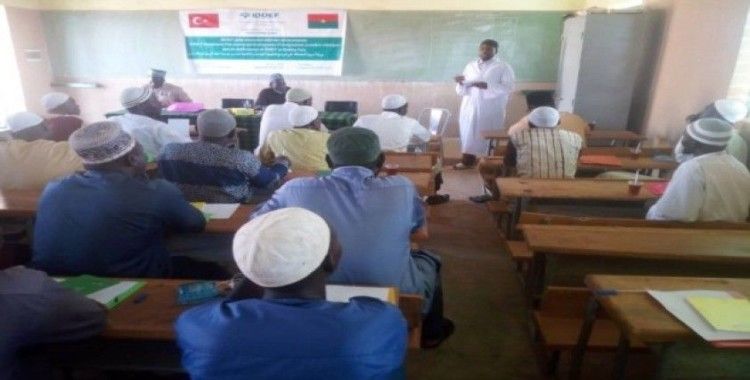 İDDEF Burkina Faso’da ’Eğitim Müessesleri Müfredat Programı’ düzenledi