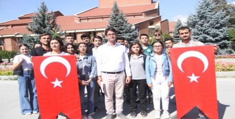 Üniversite öğrencilerinden Diyarbakır annelerine destek