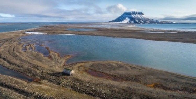 Rusya, buzullar eriyince 5 yeni adaya sahip oldu