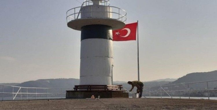 Perşembe Balıkçı barınaklarında Türk bayrakları yenilendi