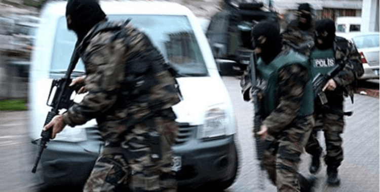 Emniyet Genel Müdürlüğü: "Diyarbakır’da 2 terörist patlayıcılarla yakalandı"