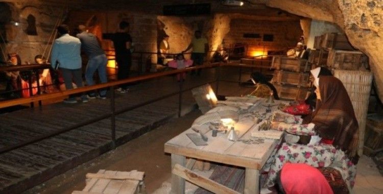 Mili mücadele müzesi ziyaretçilerini savaş dönemine götürüyor
