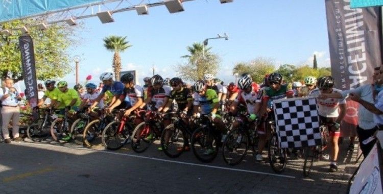 Uluslararası Fethiye Spor Festivali’nde gerçekleştirilen bisiklet yarışı heyecanlı geçti