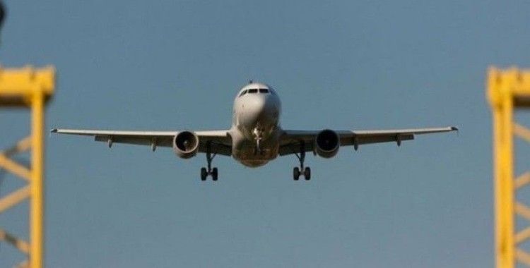 Yolcu uçağı İran’a acil iniş yaptı