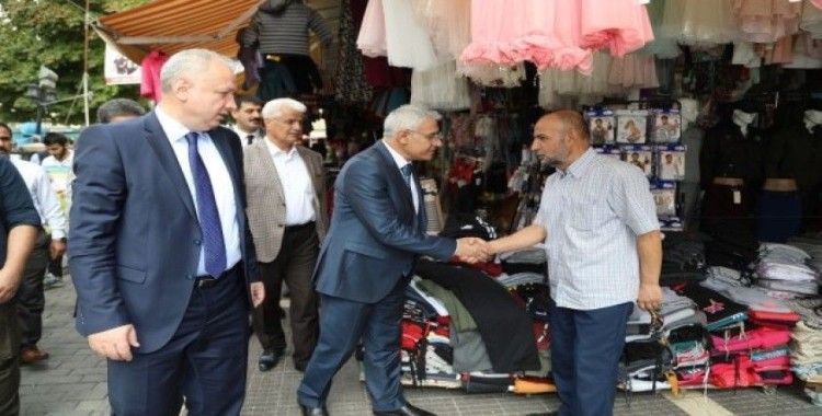 Battalgazi Belediye Başkanı Osman Güder, esnafları ziyaret etti