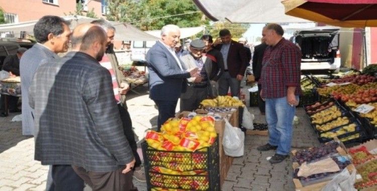 Başkan Altay, pazar esnafıyla buluştu