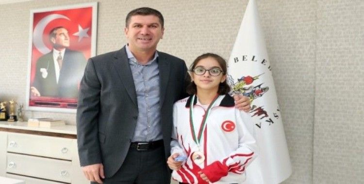 Balkan Şampiyonu, başarısını Başkan Ercengiz’le paylaştı
