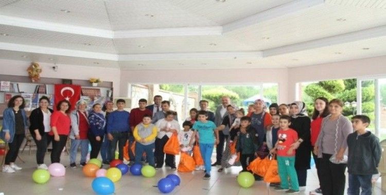 Başkan Ertürk, otizm ve down sendromlu çocuklarla buluştu