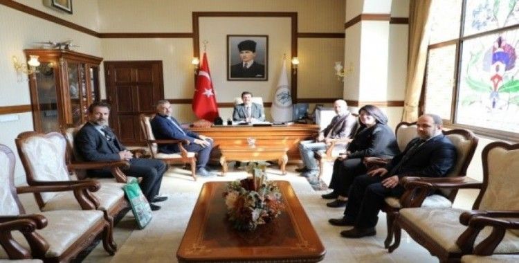 Vali Arslantaş, Uluslararası Erzincan Tarihi Sempozyumu düzenleme kurulu heyetini kabul etti