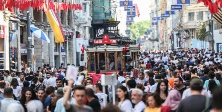 Batılı turistlerin İstanbul'a ilgisi artıyor