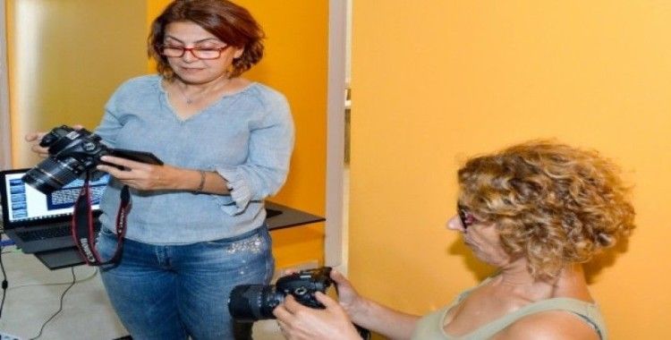 Mersin’de kadınlara fotoğraf kursu veriliyor