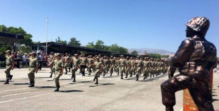Erzincan’da bedelli askerler yemin etti